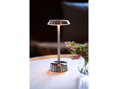 Nour LED Bordlampe Sølv 2700K | Pakke med 6 stk. inkl. Ladestationer