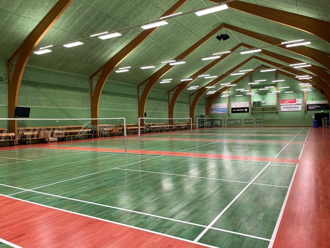 LED armatur lys i sportshal